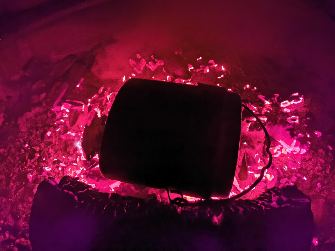 Pizzabaguette über der Glut